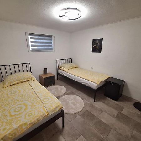 Fly & Stay Apartments Laktaši Zewnętrze zdjęcie
